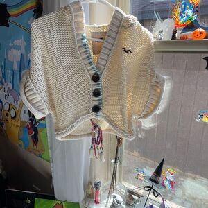 Hollister Off-White soft Knit hooded cropped short sleeve cardigan sweater